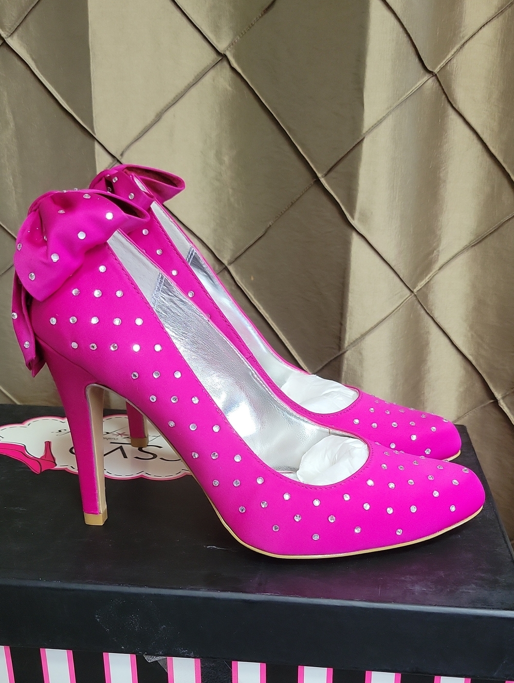NWT- RSVP ‘Vista’ Crystal Embellished Heels in Fuschia